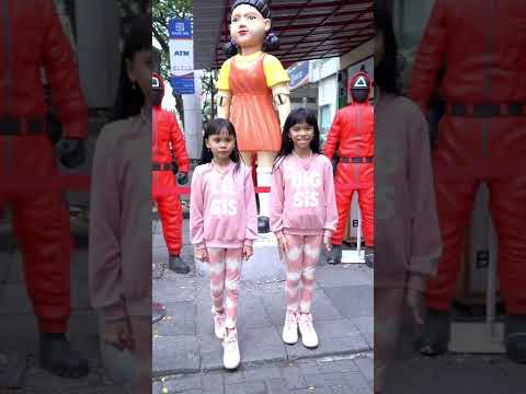 SQUID GAME DANCE PARGOY FLO FLA Shorts