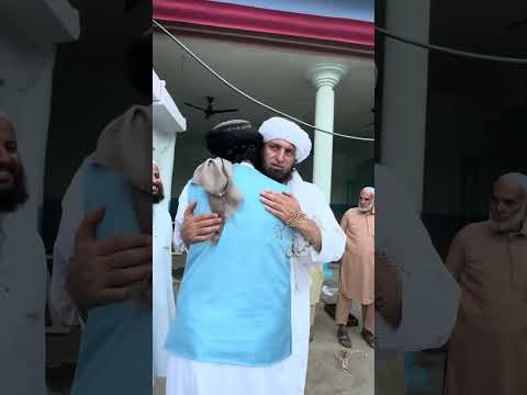 حضرت مولانا مفتی فضل غفور صاحب اور مولانا محمداکبر حقانی صاحب دامت برکاتہم العالیہ کا خوشگوار ملاقات