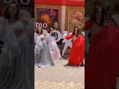 رقص ابطال مسلسل مكانك في القلب هو القلب كله 7 براتشي و رانبير و شاهانا و ريا