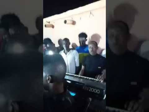 الـراســـتا نمبــر 1 عمــكـ والمهــندسه زكــريات ركـــب سمـاعتكـ واستمتــكـ بالـمزيكــه الاصليـــه