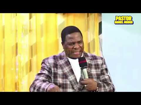 MAMA AKIKUZIDI KUSHIKA HELA MWANAUME UTAKIMBIA NYUMBA WANAUME TAFUTENI HELA PASTOR MGOGO