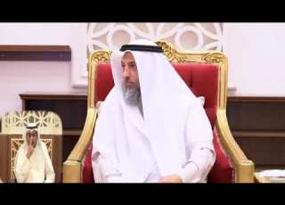 حكم بيع الهدايا بعيد الحب والام