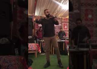 ولعلي النور ده تاني عشان أركز ف الوشوش