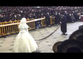 מצוה טאנץ בעלז תשע ג Mitzva Tanz Belz