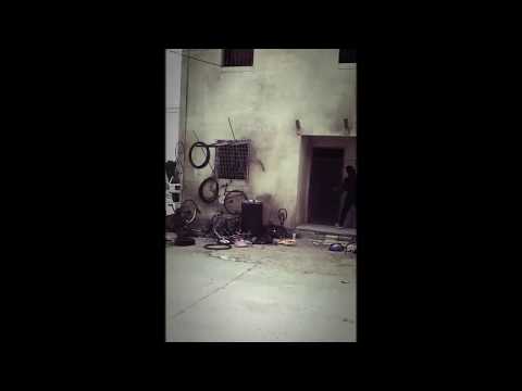 اقتحام بيت دعارة