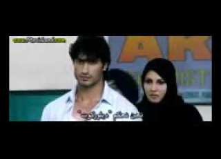 شاب زينو عند وحدة يسموها لآلة