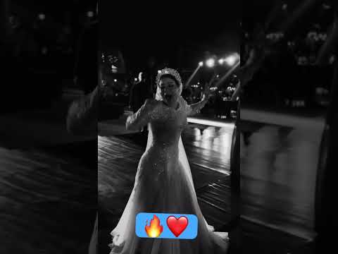 العروسه حافظه الاغنيه اكتر من ويجز مايكاب Wedding افراح Weddingmakeup ارقص اكسبلور