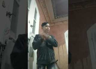 طبعا كلكوا عارفيني ايوه انا اللي مفيش مني