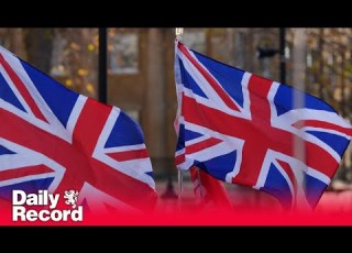  Protesters Rally Against Tommy Robinson Unite The Kingdom Carol Service Outside St Paul S Cathedral