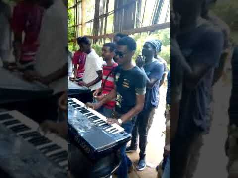 اسامه فلاتي بهالدين توتي حفله عزالدين تمبول1 اسامه فلاتي بهالدين توتي حفله عزالدين تمبول1