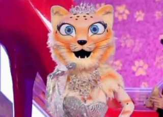 شيتا امل بوشوشة تغني Let S Get Loud برنامج The Masked Singer انت مين Subscribe Please