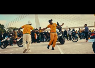 HIMRA Feat LA MANO 1 9 CADEAU Clip Officiel