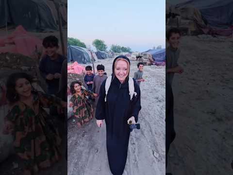 بازی با بچه ها در افغانستان افغانستان قندهار کابل افغانستان بازی با بچه ها در افغانستان افغانستان قندهار کابل افغانستان