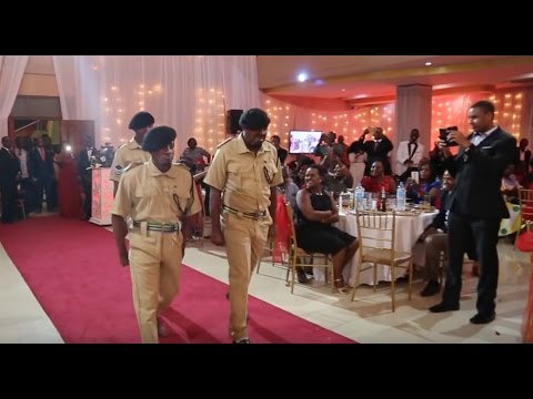 Original Komedi Walivyoingia Kwenye Harusi Ya Masanja Na Sare Za Polisi