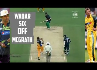  Waqar Saqlain Crucial Batting Vs Australia Carlton United Series 1999 00