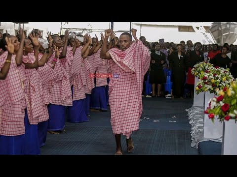 KWA NGUVU YA MUNGU HATULEGEI KWAYA YA KANISA LA EFATHA MERERANI ARUSHA KWA NGUVU YA MUNGU HATULEGEI KWAYA YA KANISA LA EFATHA MERERANI ARUSHA