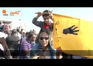  يقين طفل من مؤيدي مرسي يهتف ديني وبعشقه
