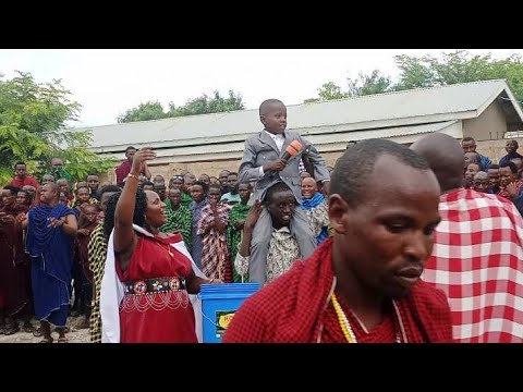 MTOTO WA PAULO SIRIA ISAACK PAULO ACHAPA KINGEREZA NA KUVUTA PESA