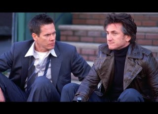  تلات صحاب بيتجمعوا لما بنت واحد فيهم بتختفي وبيدوروا على اللي عمل فيها كده ملخص فيلم Mystic River