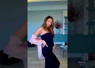 لحظات دافئة من فترة الحمل تعيشها دانييلا رحمة على أنغام كاراميلا لزوجها ناصيف زيتون