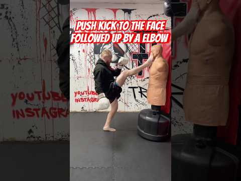 Ein Tritt Ins Gesicht Gefolgt Von Einem Ellbogenschlag