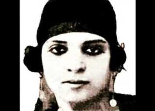 اوعى تكلمني بابا جاي ورايا عزيزة حلمي