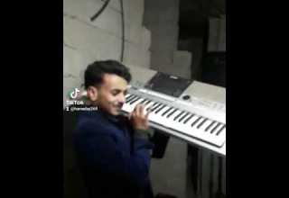 من إبداعات ابن طبرق العازف محمد القناشي الله اكبر عليك يا ولد طبرق