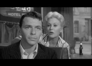  الرجل ذو الذراع الذهبية 1955 موضوع لا ي مس فيلم سينمائي غير عادي