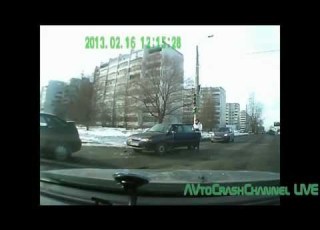  Зазевался и догнал в зад