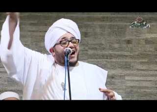  المنشد محمود الحديوي ينشد يا أم العواجز نظرة