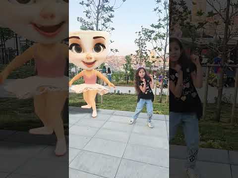 في وحدة اسما نينا او يمكن اسمها لينا مين هي باليرينا كابتشينو Ghaith Smsm