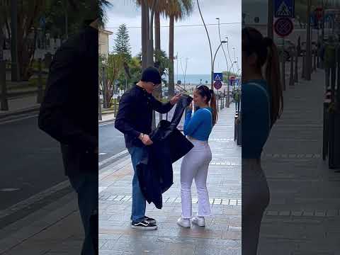 لقيتها بردانة فقولت ادفيها