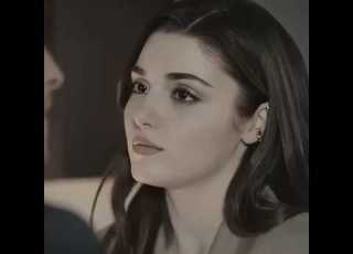 هاندا ارتشيل Hande Erçel