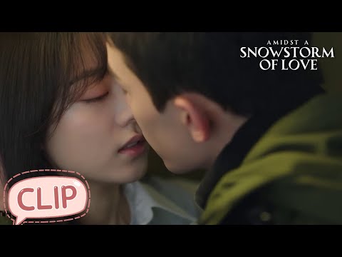 They Kissed Passionately In The Corridor Amidst A Snowstorm Of Love EP13 Clip