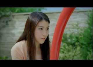 成海璃子 CM クラレ 系くぐり篇 30s