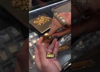 موسى يشتري حزمة ذهبية