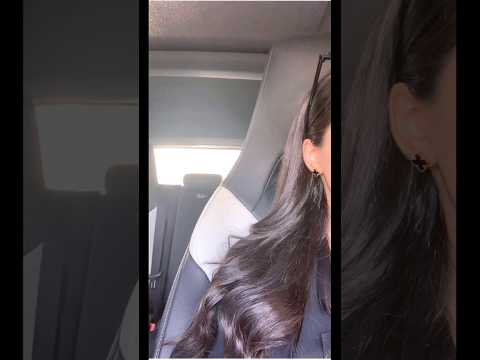 صور في السيارة كأنها لك