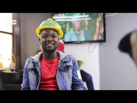 Kutana Na Kinyozi Anaetumia Zana Za Ujenzi