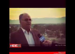  ایشان شهردار بم هستند که در حال مصاحبه