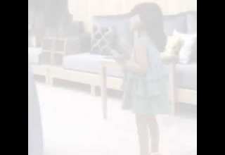 فلي شعرك والعبي