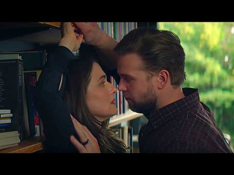 أستاذة جامعة بتقع فى حب شاب وسيم ومحترم وأصغر منها فى السن وبتتغاظ منه عشان مش مهتم