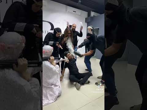 احمد سرق القداحة الزهرية الي عليها تويتي