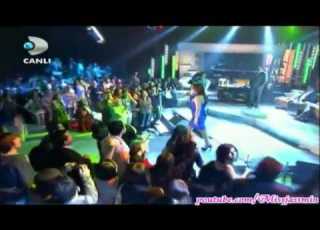  Ebru Gündes TELAFI Beyaz Show 6 5 2011