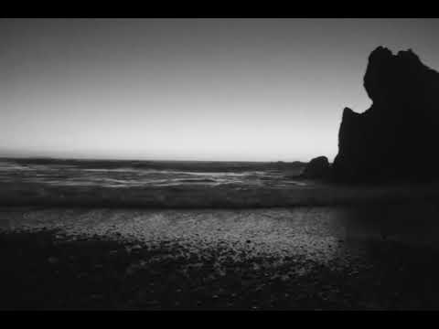 كتبت على باب الزمن كريم منصور