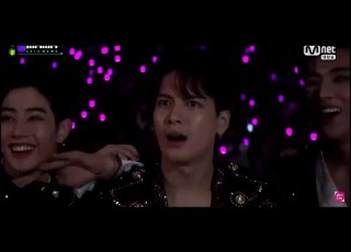 BTS ITZY ONEUS ATEEZ GOT7 Reaction To Jackson S Reaction To J Y Park And Hwasa At Mama 2019
