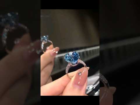 تألق مطلق استعراض رائع لخاتم الماس الأزرق الفاخر