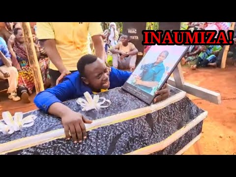 Usiangalie Kama Muoga Mume Aimba Wimbo Wa Ajabu Kwenye Maziko Ya Mke Wake