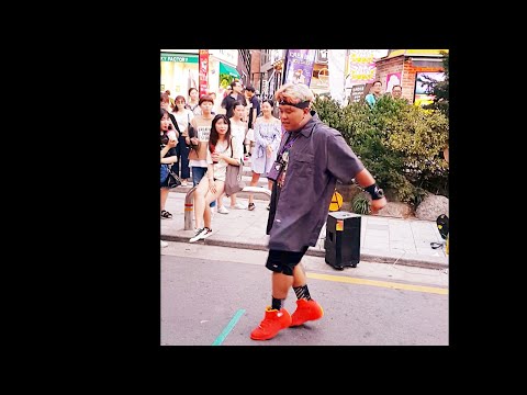 Romantico 로맨티코 쿠마 Kuma 20180804 191825 HongDae Busking 홍대버스킹 SnowHorse Romantico 로맨티코 쿠마 Kuma 20180804 191825 HongDae Busking 홍대버스킹 SnowHorse