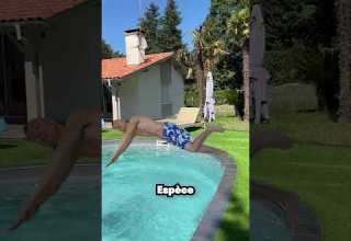 Les Enfants à La Piscine