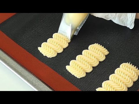 عصـ ب لما طلعت وانا فكه شعرري الايغطني بالعباايه عصـ ب لما طلعت وانا فكه شعرري الايغطني بالعباايه